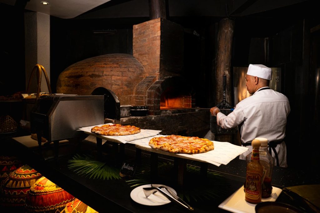 EXCEPTIONAL FULL BOARD MEALS - P7-comp