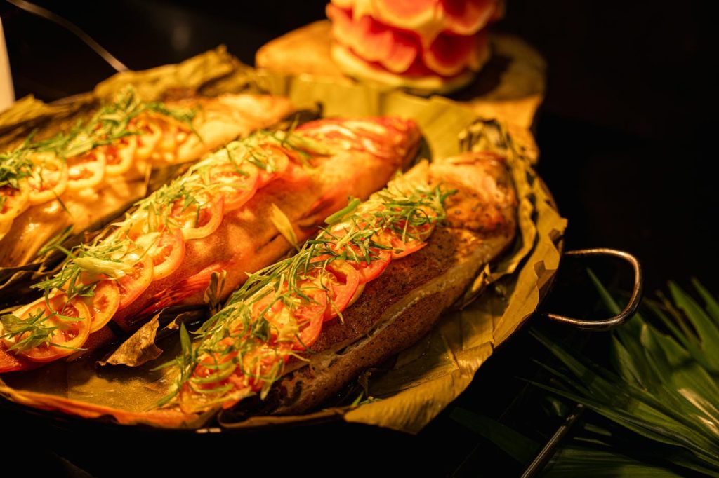 EXCEPTIONAL FULL BOARD MEALS - P8-comp